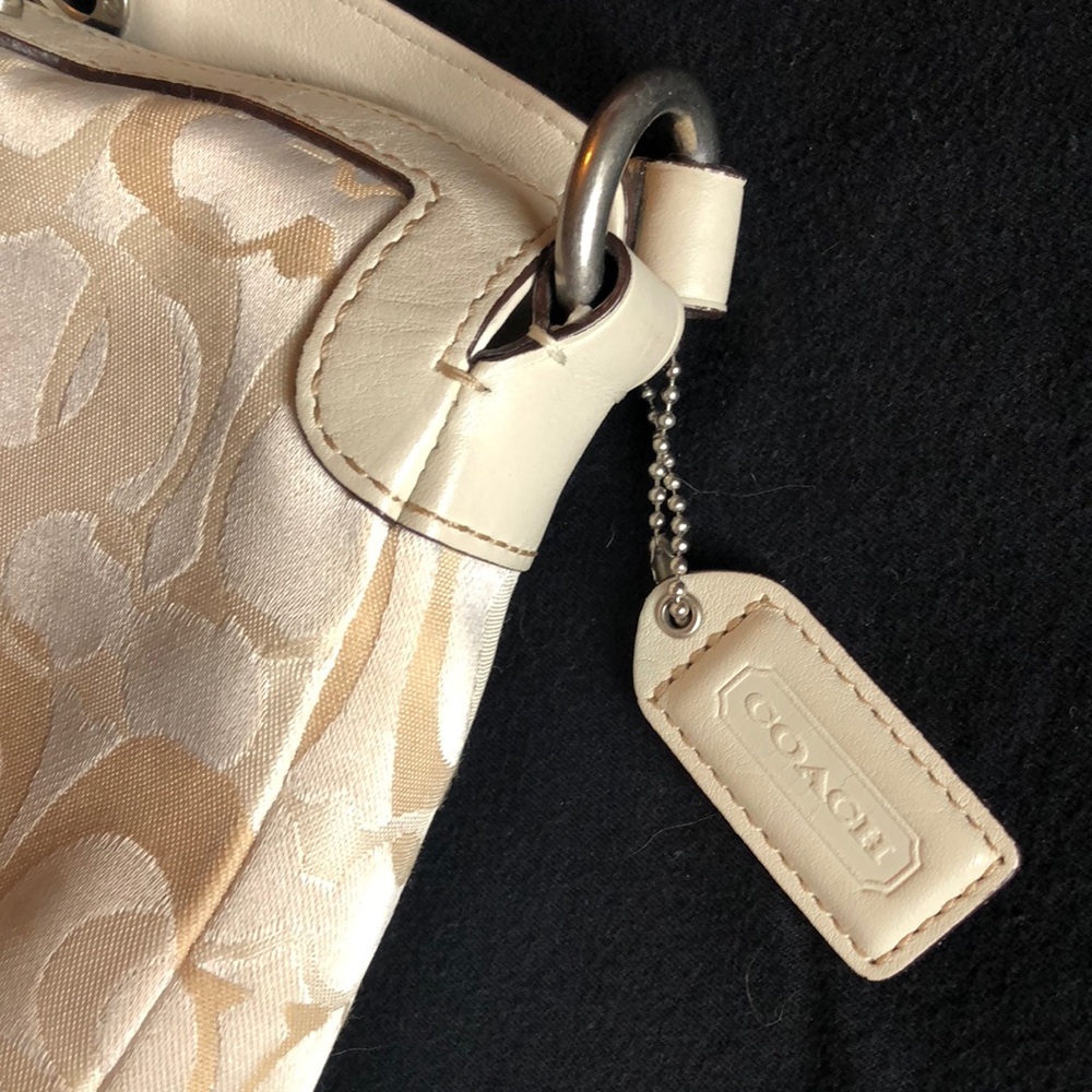Coach Handbag - Picture 5 of 7